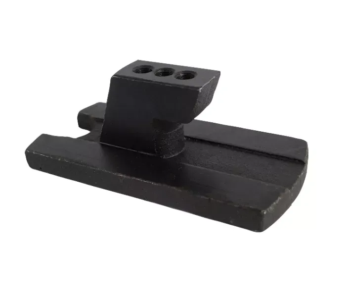 Кронштейн ползуна скольжения  YC1-3015755-A YC1-2412860 купить